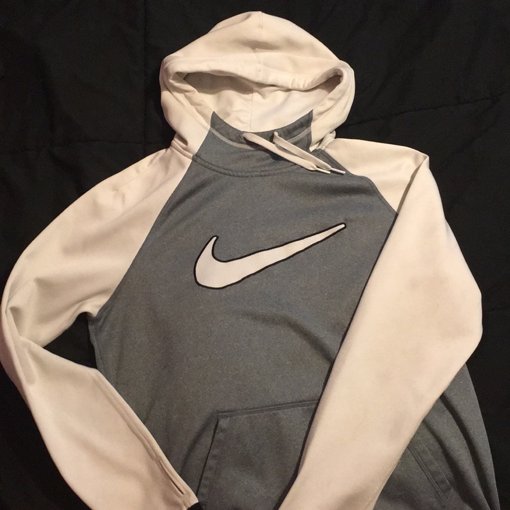 Nike Therma-Fit Sweater